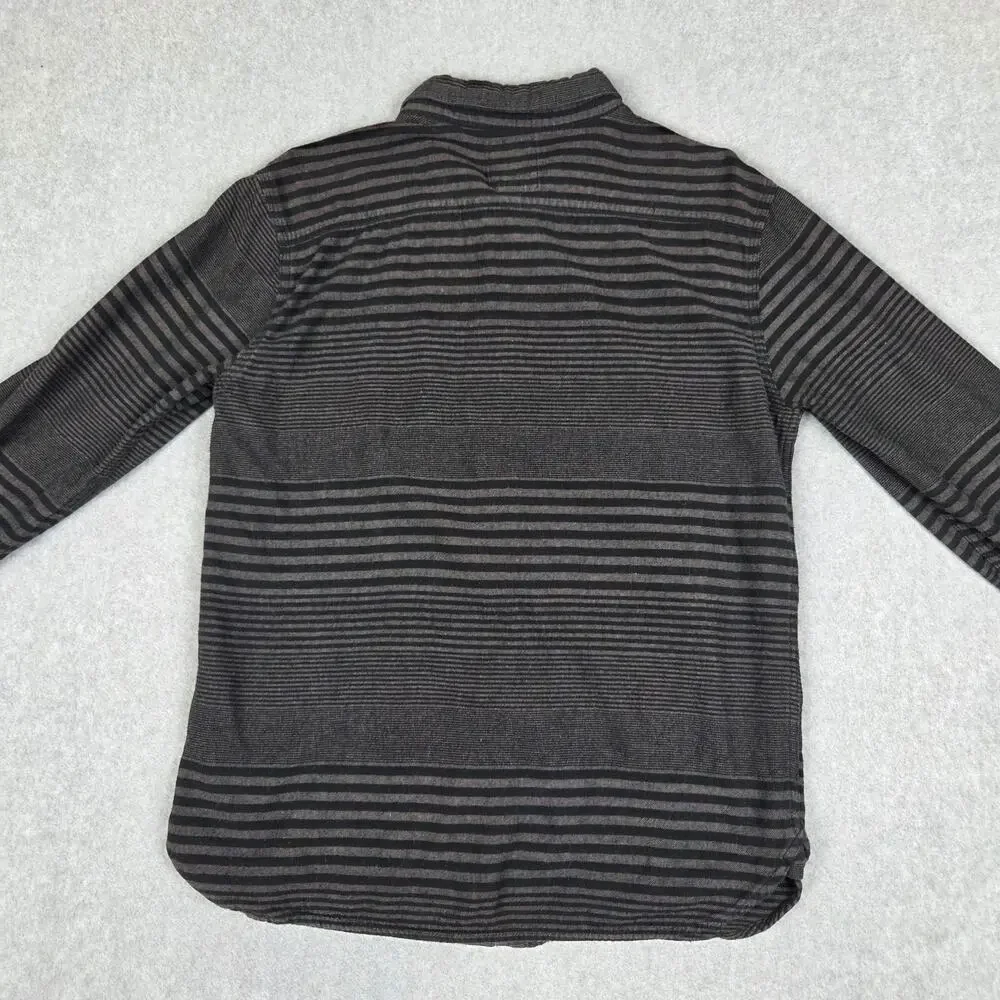 Levi's Mens Medium Black Gray Stripe Long Sleeve Flannel Button Down Shirt - Picture 3 of 13